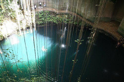 02-cenote
