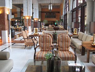 gran-canaria-hotel-lobby