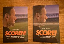 Van Zolderkamer naar Wereldpodium: Waarom ‘Scoren!’ nu eindelijk in het Engels uit is SCORE!